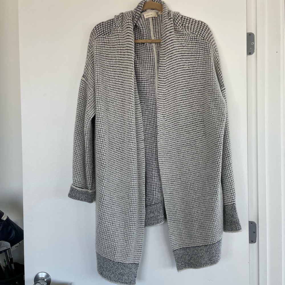 Sleeping on snow cardigan size M/L